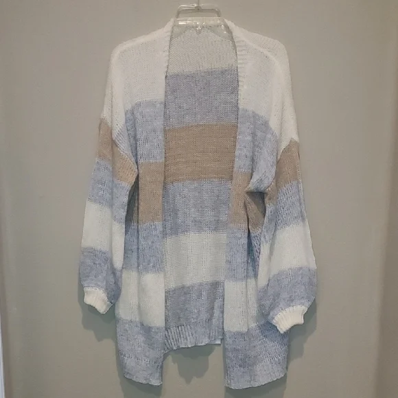 Cardigan - Picture 1 of 8